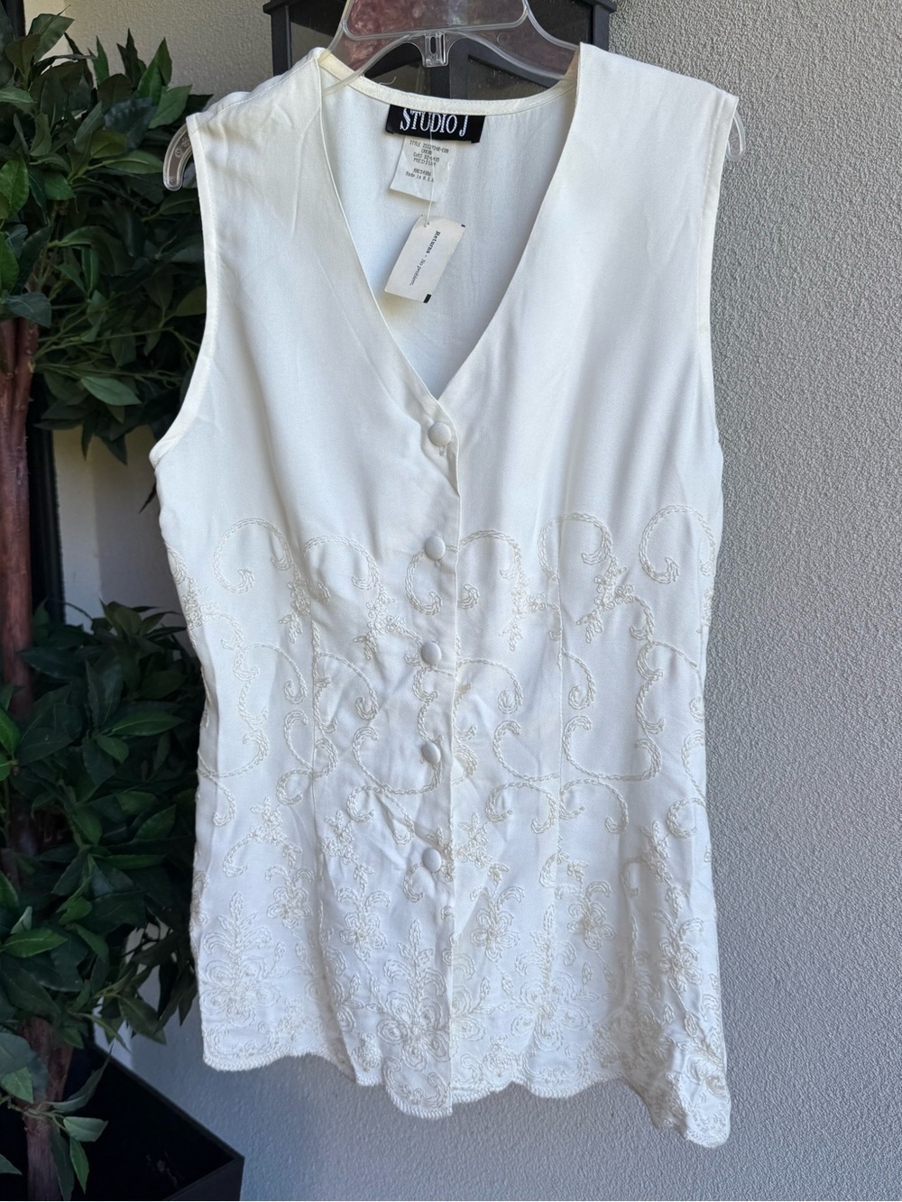 STUDIO J Vintage 80s  Vest Medium embroidered